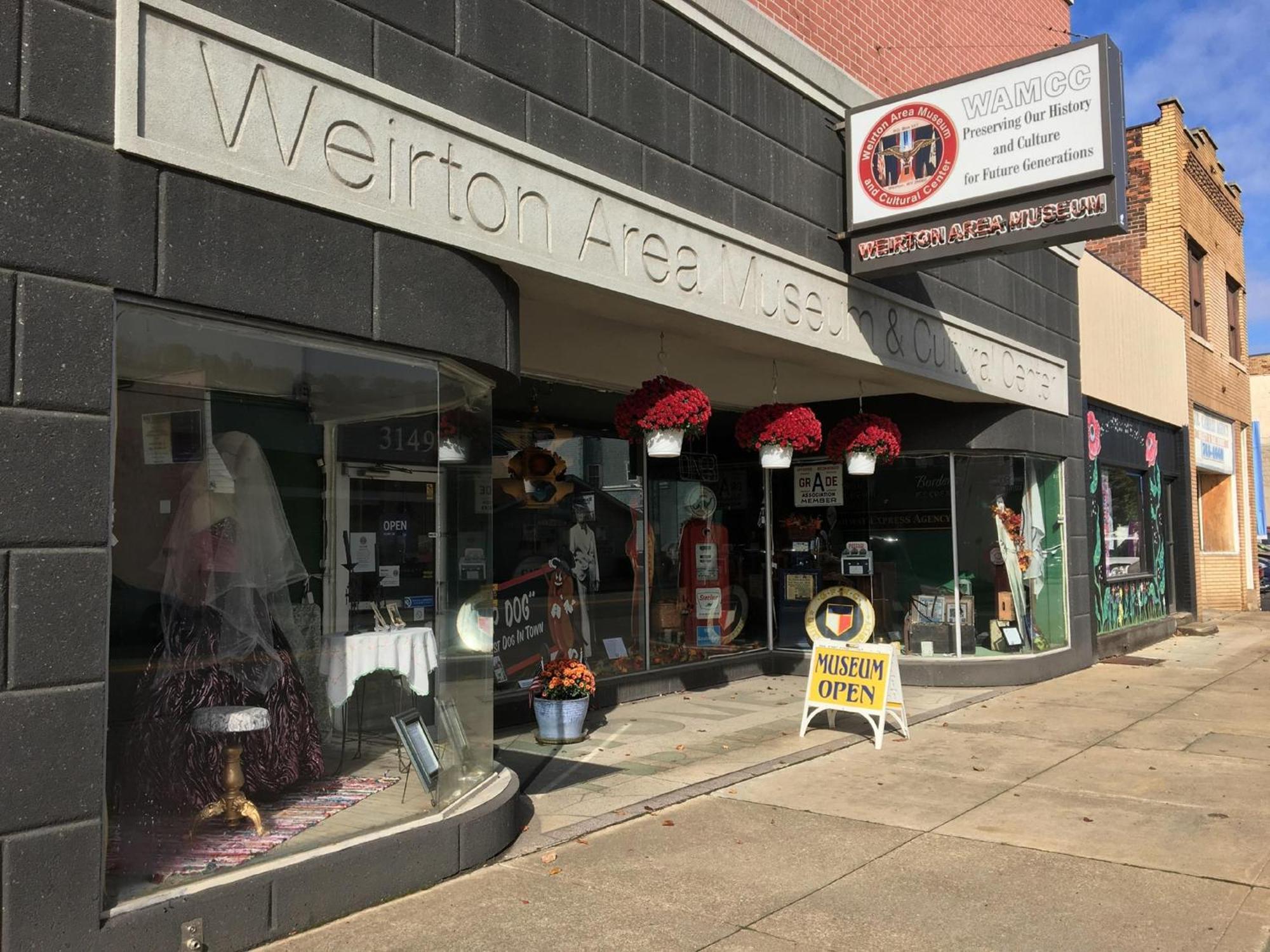 فندق هوليداي إن ويرتون Weirton المظهر الخارجي الصورة